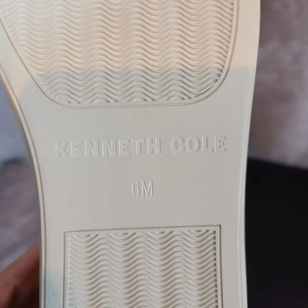 Kenneth Cole New York Kam Lace Up Sneakers‎ Size 6M